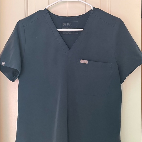 1 pair of fig scrubs. Worn a few times. Great pre owned condition. - Picture 2 of 2